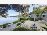Bucklands Beach Waterfront Motel: Premier Sea View
